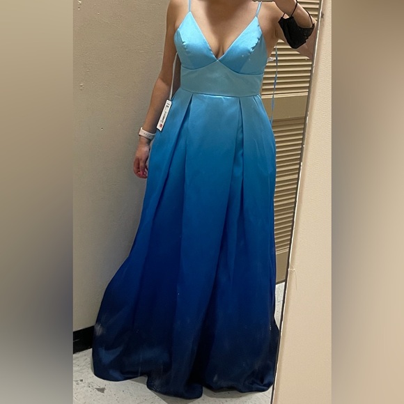 Never worn formal blue ombré dress. Size 11/12. - Picture 1 of 5